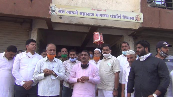 [:en]Visiting the Tata Cancer Hospital named "Sant Gadge Maharaj Mangalam Charitable Residence", at Kharghar and the patients were cordially enquired about their health and had discussion with Manager Mr. Sunil Patil .[:hi]"संत गाडगे महाराज मंगलम धर्मार्थ निवास"या टाटा कँन्सर रुग्णालय ,खारघर येथे भेट देऊन तेथील रुग्णांची आपुलकीने चाैकशी आणि व्यवस्थापक श्री.सुनिल पाटिल  यांच्याशी चर्चा करण्यात आली.[:] 1