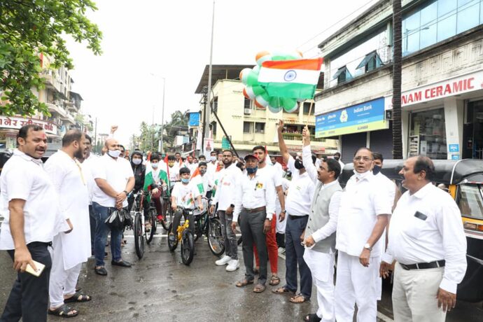 [:en]Tiranga Cycle Rally organized by Yuva Morcha[:hi]पनवेल शहरात तिरंगा सायकल रॅली चे आयोजन[:] 1