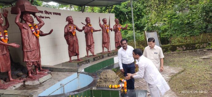 [:en]Paid tributes to the martyrs of the Chirner Jungle Satyagraha![:hi]चिरनेर जंगल सत्याग्रहातील हुतात्म्यांना श्रद्धांजली अर्पण[:] 1